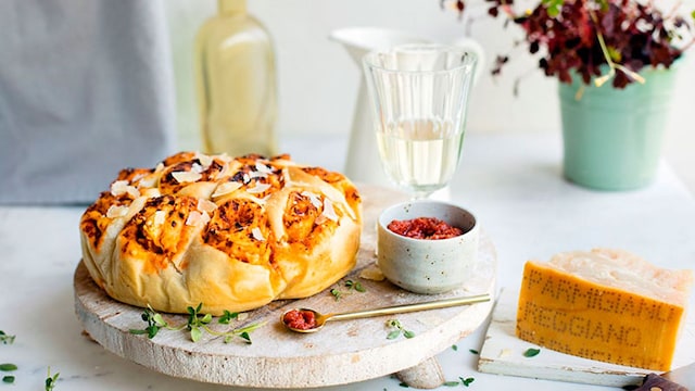 tarta salada rosas parmigiano reggiano tomate almendras