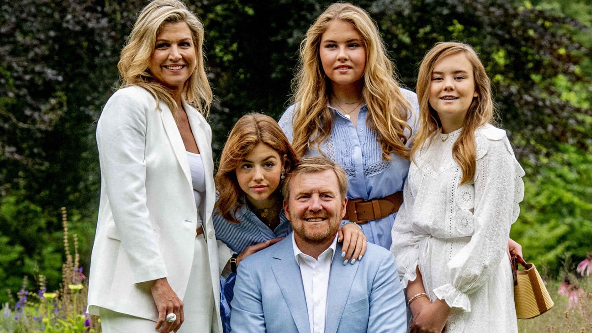 Los Reyes de Holanda y sus hijas, risas y abrazos en el comienzo de su verano