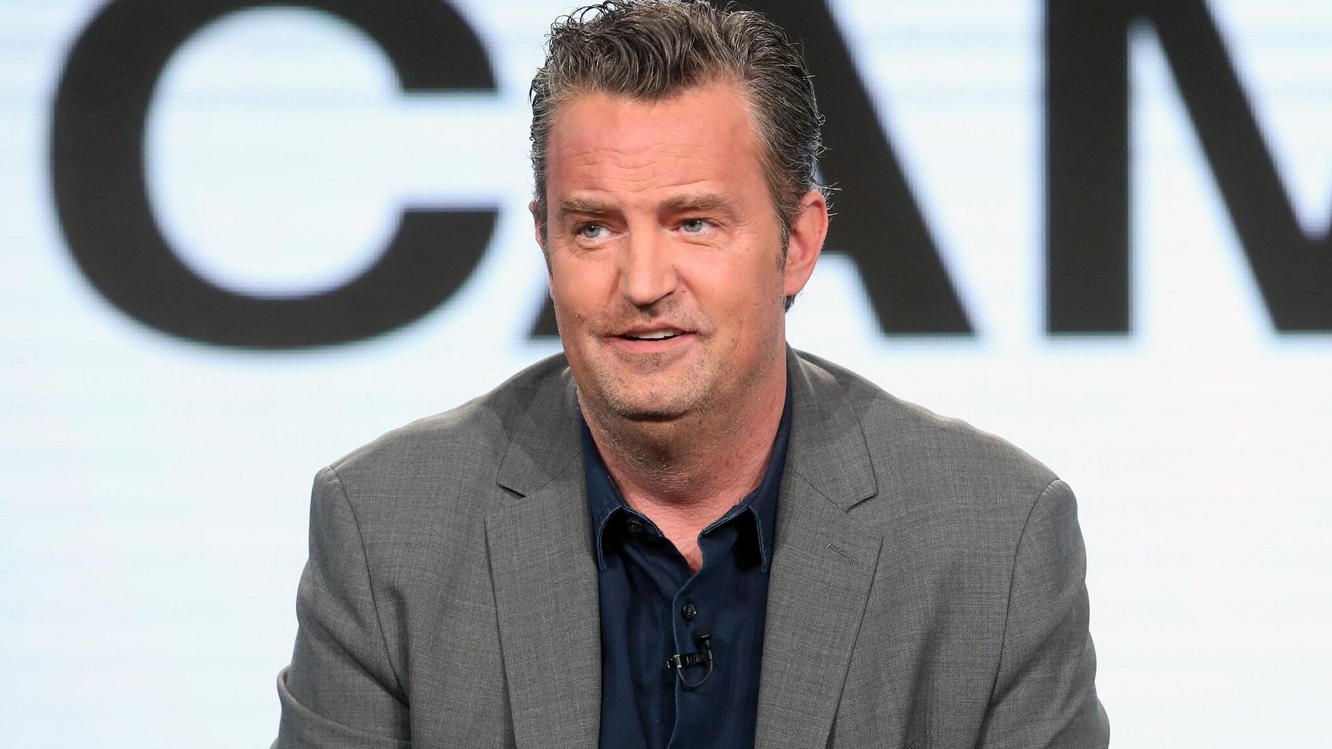 Tras conocerse la causa de muerte de Matthew Perry, su ex novia pide investigar a sus médicos