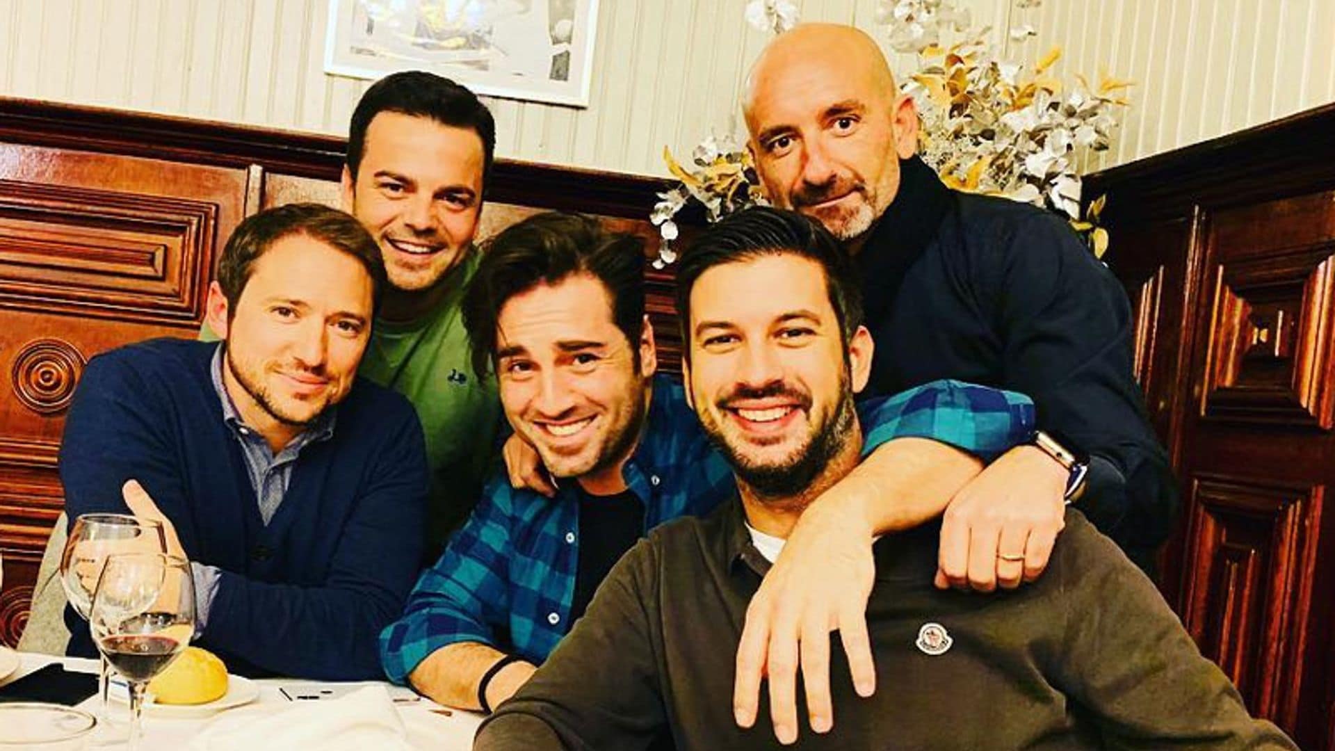 La 'maravillosa cena' de David Bustamante con sus mejores amigos y su gran amor