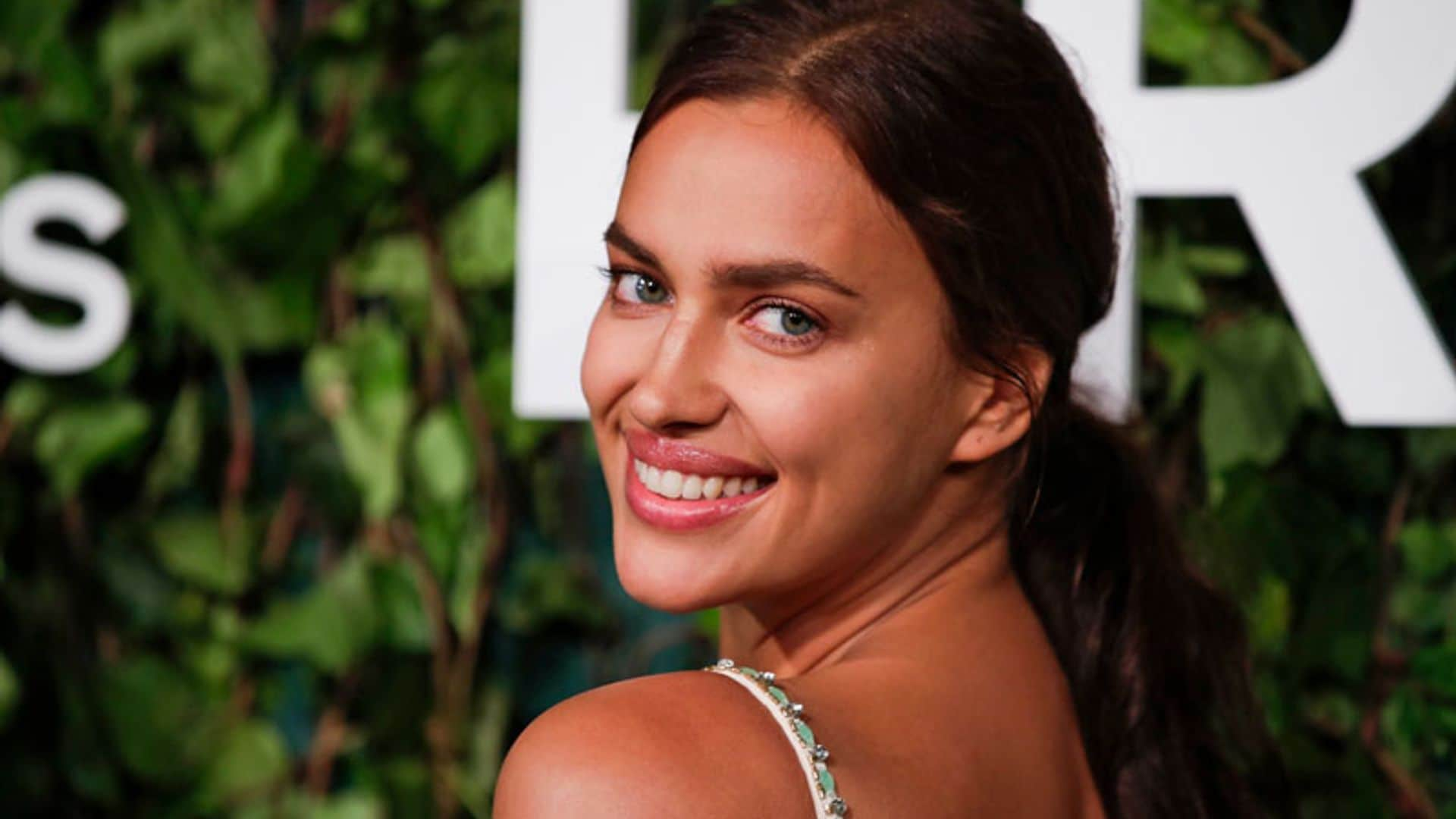 Irina Shayk y su perfecto 'look' de aeropuerto: un 'pijama' renovado