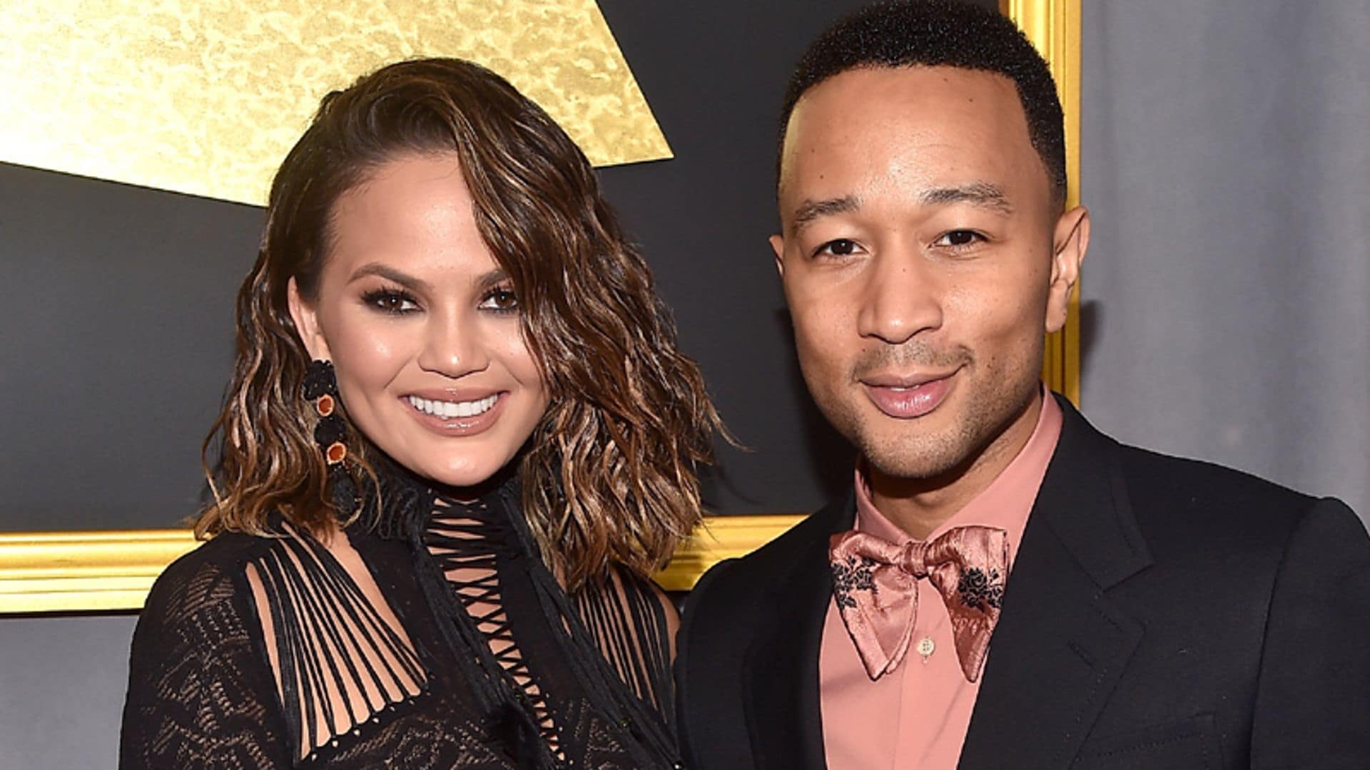 Chrissy Teigen y John Legend anuncian que van a ser papás por segunda vez con esta foto