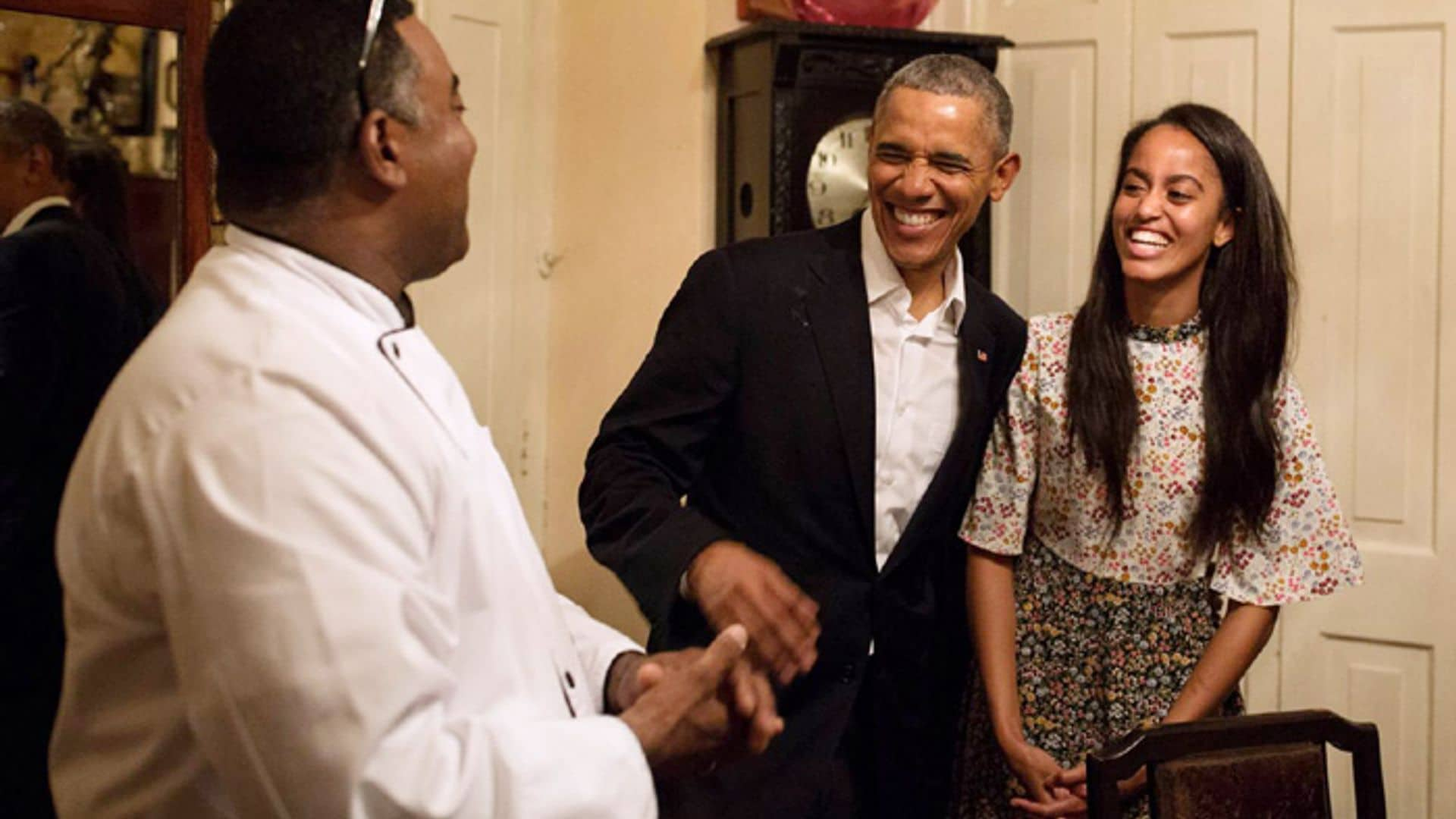 Salvado por... ¡su hija! Malia, la improvisada traductora de español de Barack Obama