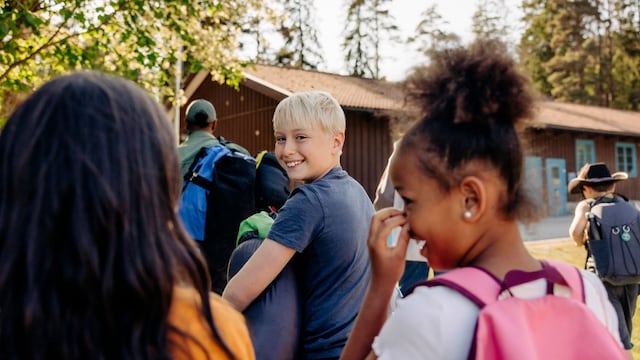 Adolescentes de campamento de verano