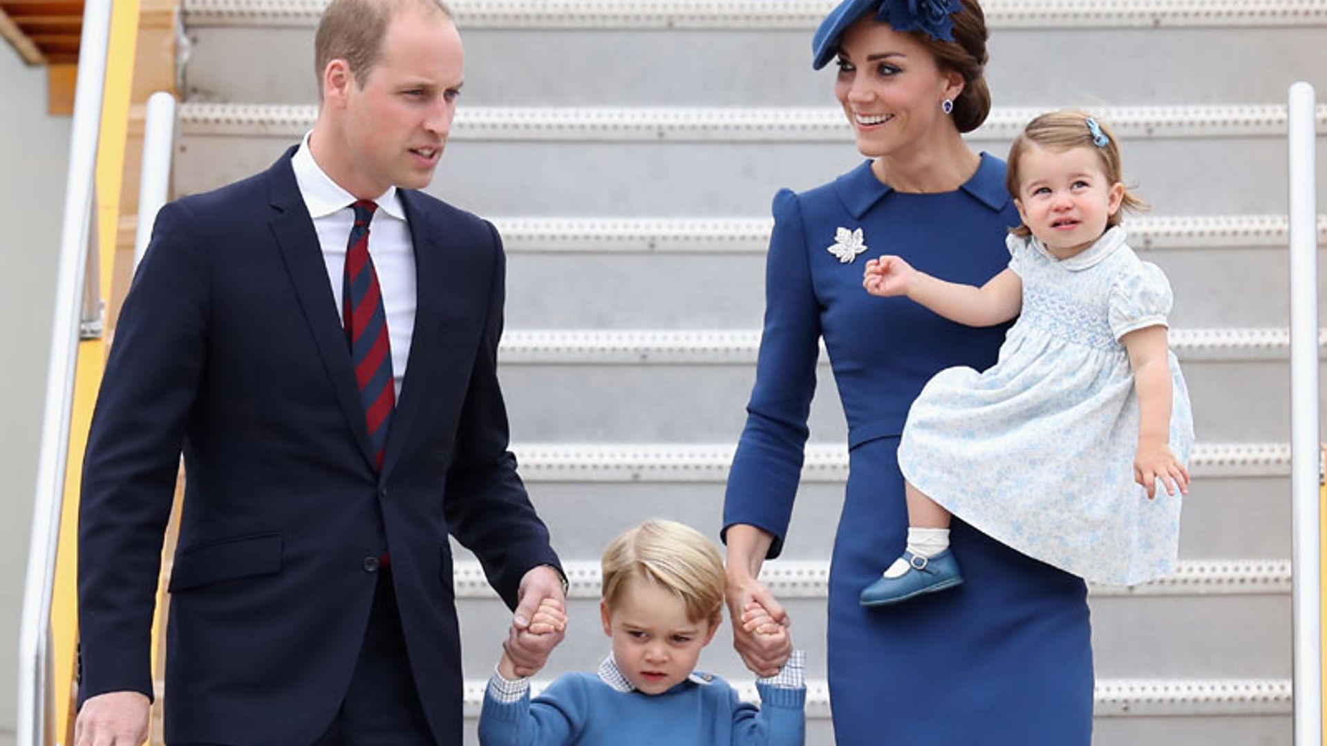 George y Charlotte de Cambridge 'eclipsan' hasta a sus padres a su llegada a Canadá