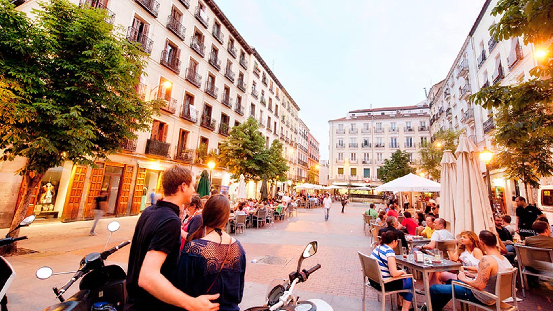 Una vuelta (o dos) por Chueca, el barrio madrileño más trendy y con más ambiente