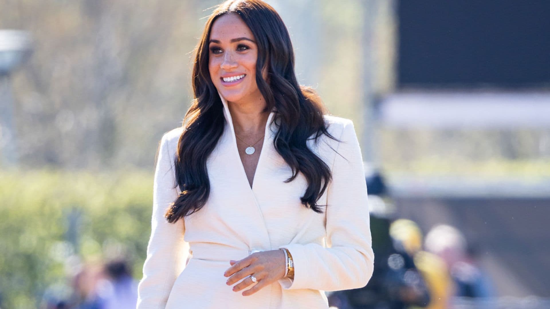 Los looks 'secretos' de Meghan Markle que te perdiste de su viaje a La Haya