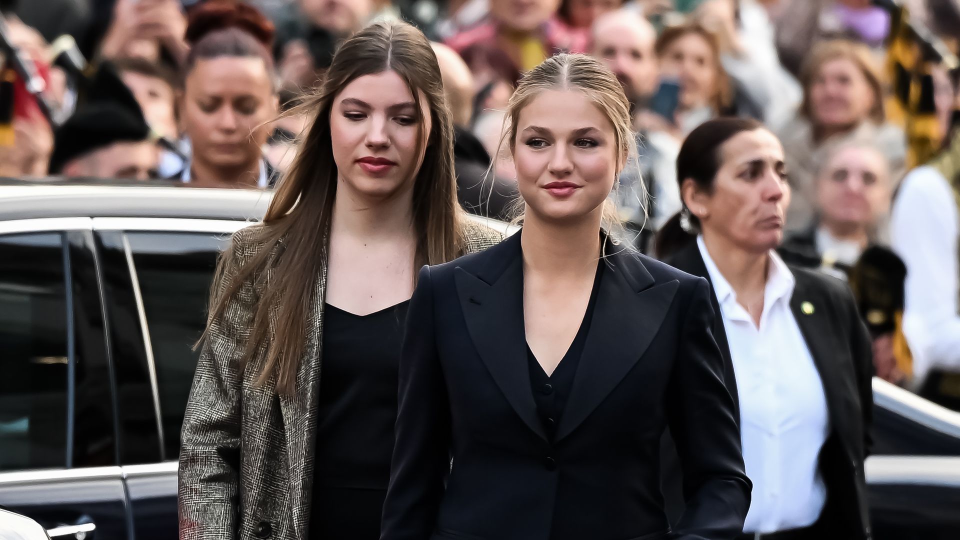 La princesa Leonor se olvida de los vestidos y elige esmoquin para los premios Princesa de Asturias