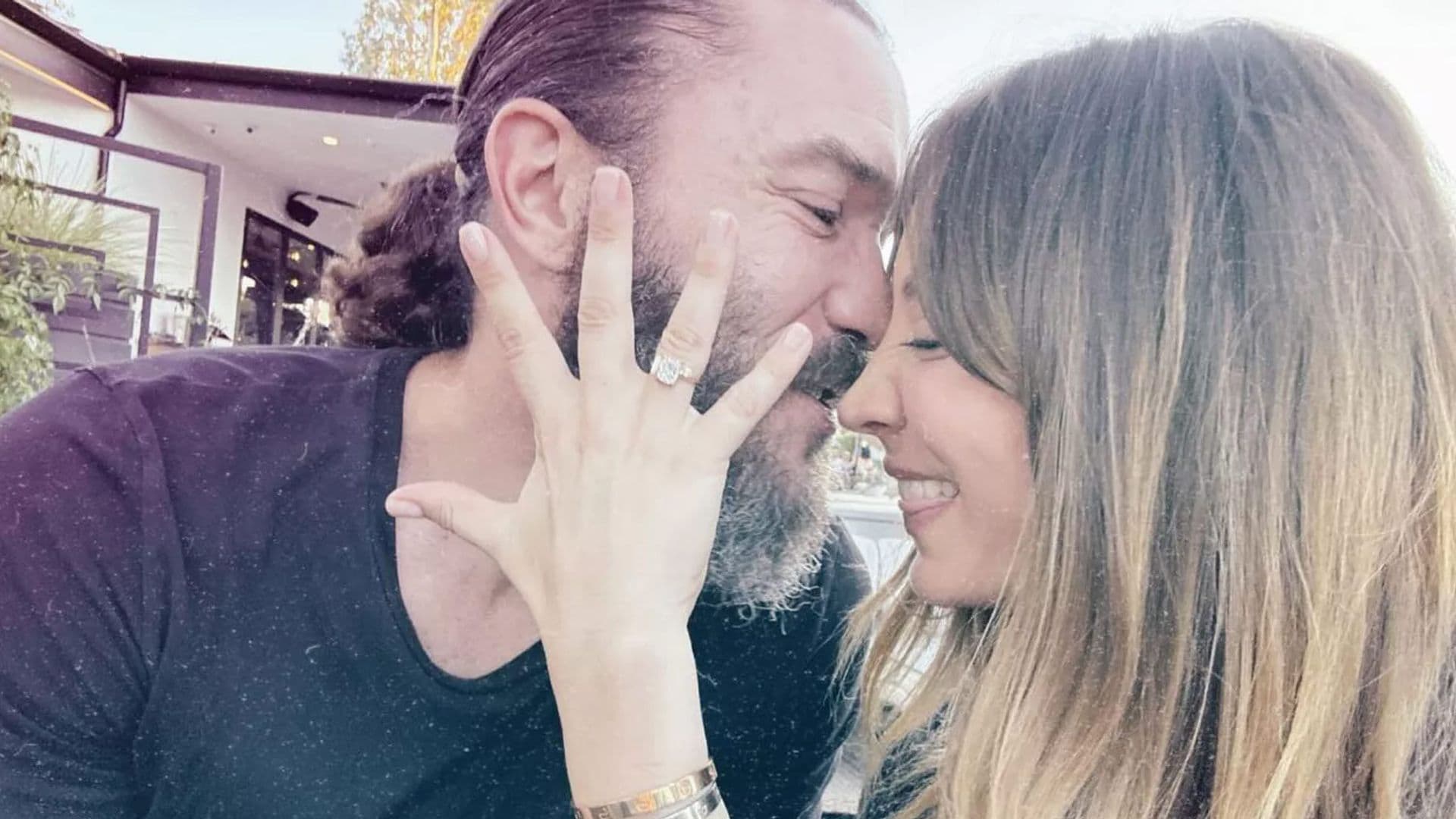 Kaley Cuoco se compromete: así es su futuro marido, el actor de 'Ozark' Tom Pelphrey