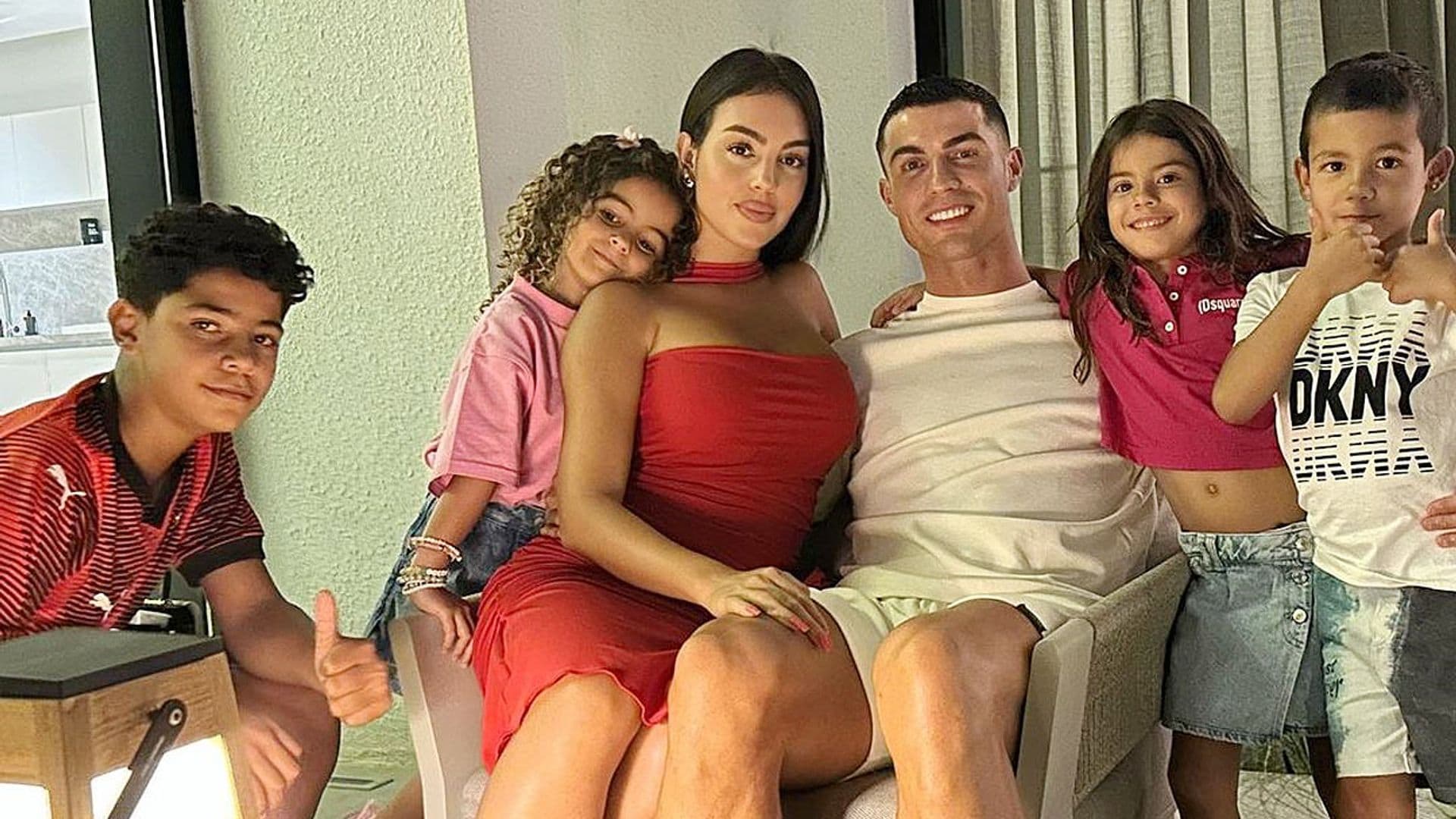 Georgina y sus hijos se reencuentran con Cristiano: así han sido las primeras horas en Riad