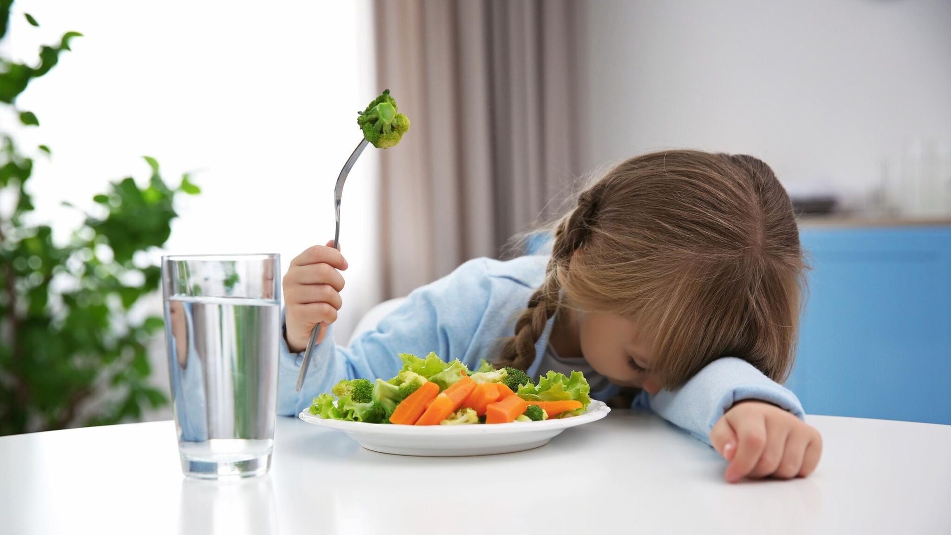 ni a reacia a comer plato de verduras