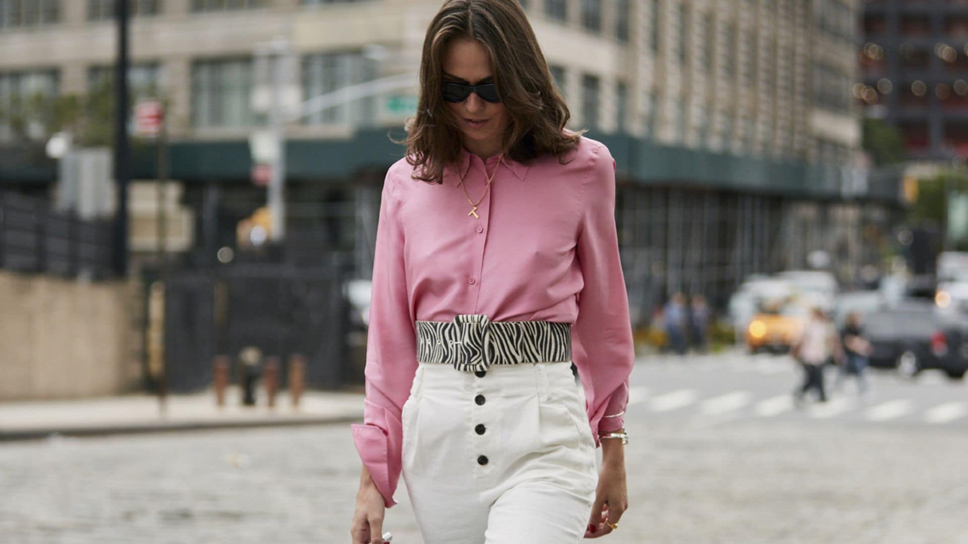 10 looks de primavera y un pantalón blanco para ser la mejor vestida en cualquier ocasión