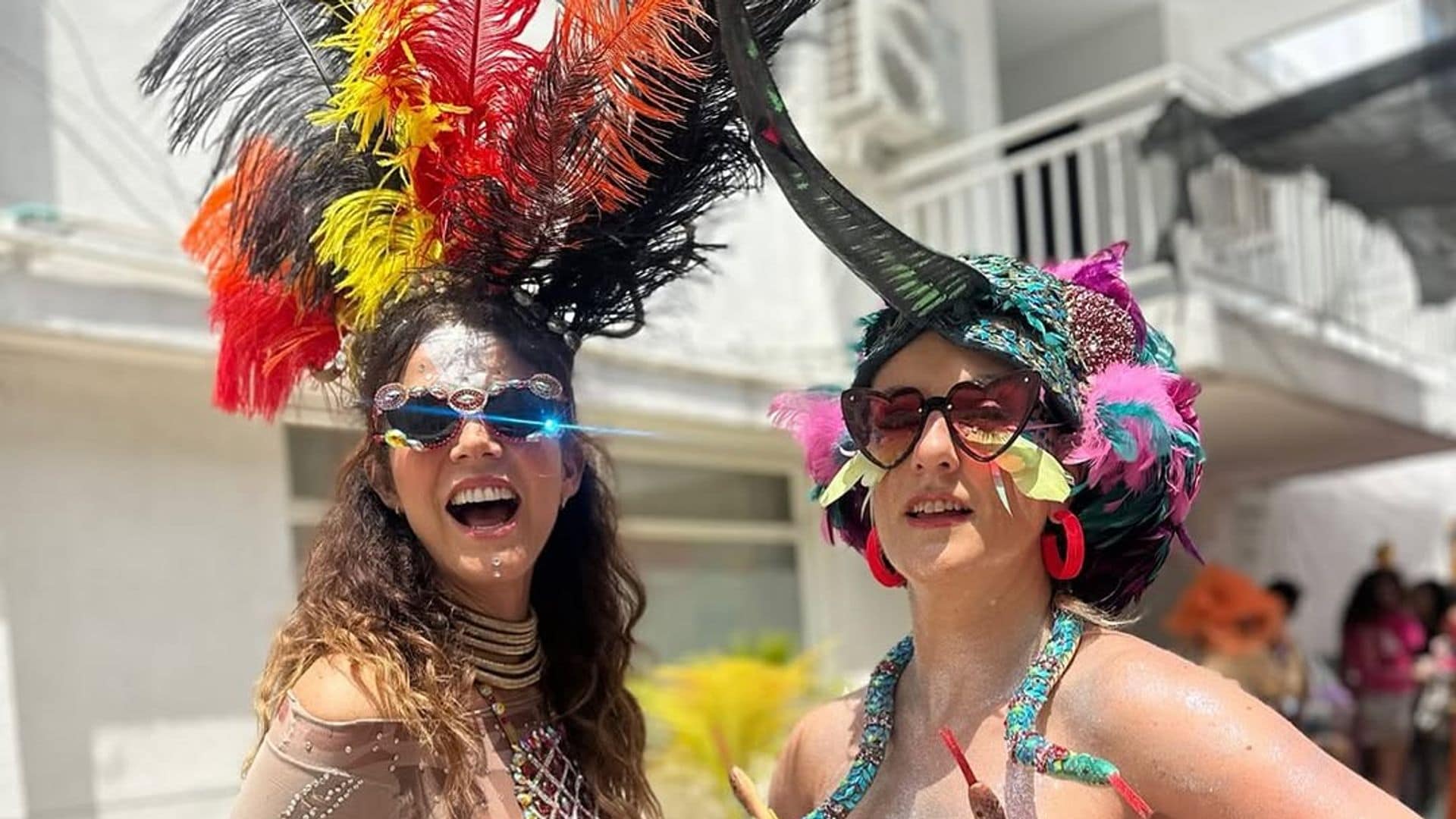 Las fascinantes imágenes de Juana Acosta disfrutando del Carnaval de Barranquilla en su país natal