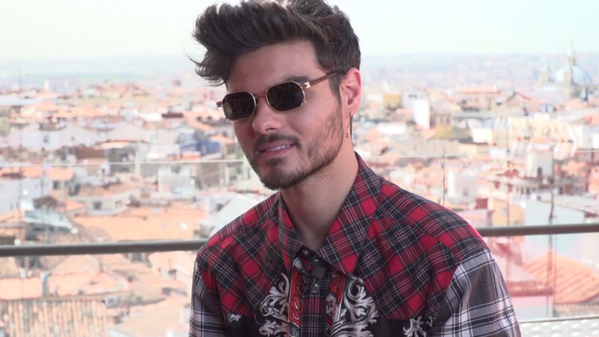 ¿Con qué estrella de la música podría colaborar Abraham Mateo?