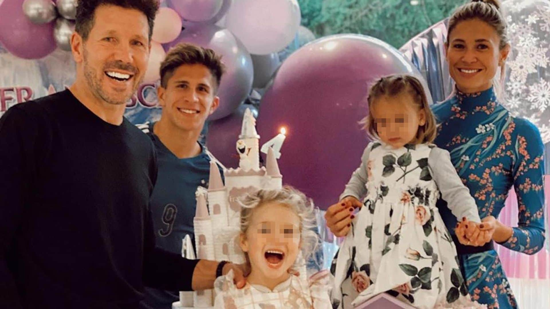 Globos, regalos y ¡un castillo!: el cumpleaños de la 'princesa' Francesca, hija de Carla Pereyra y Simeone