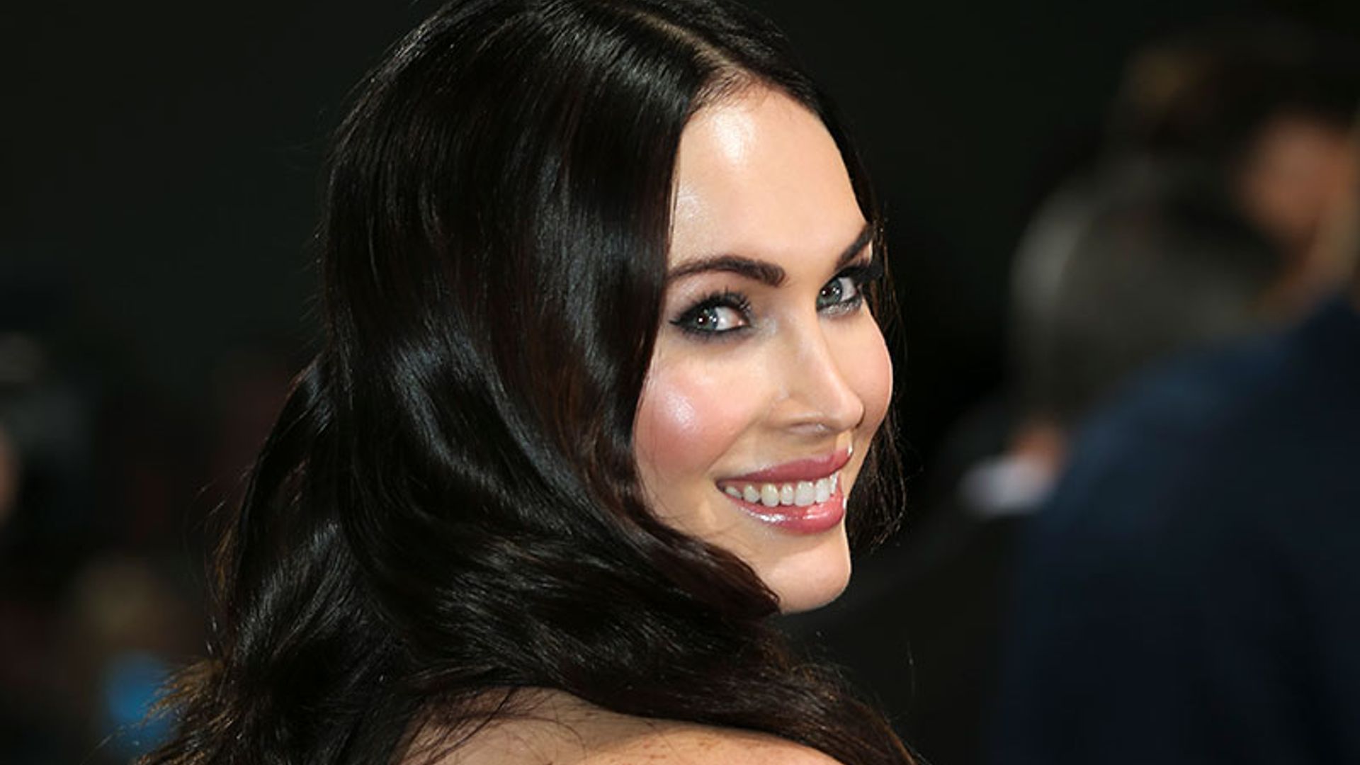 Megan Fox, el reclamo más 'hot' de su línea de lencería