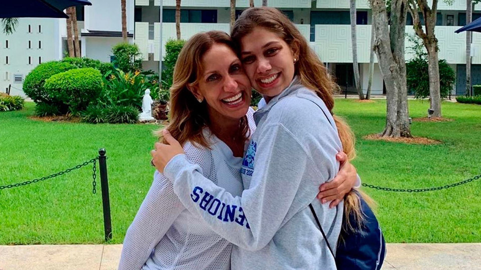 Lili Estefan comparte el regreso a clases de su hija en su último año de secundaria