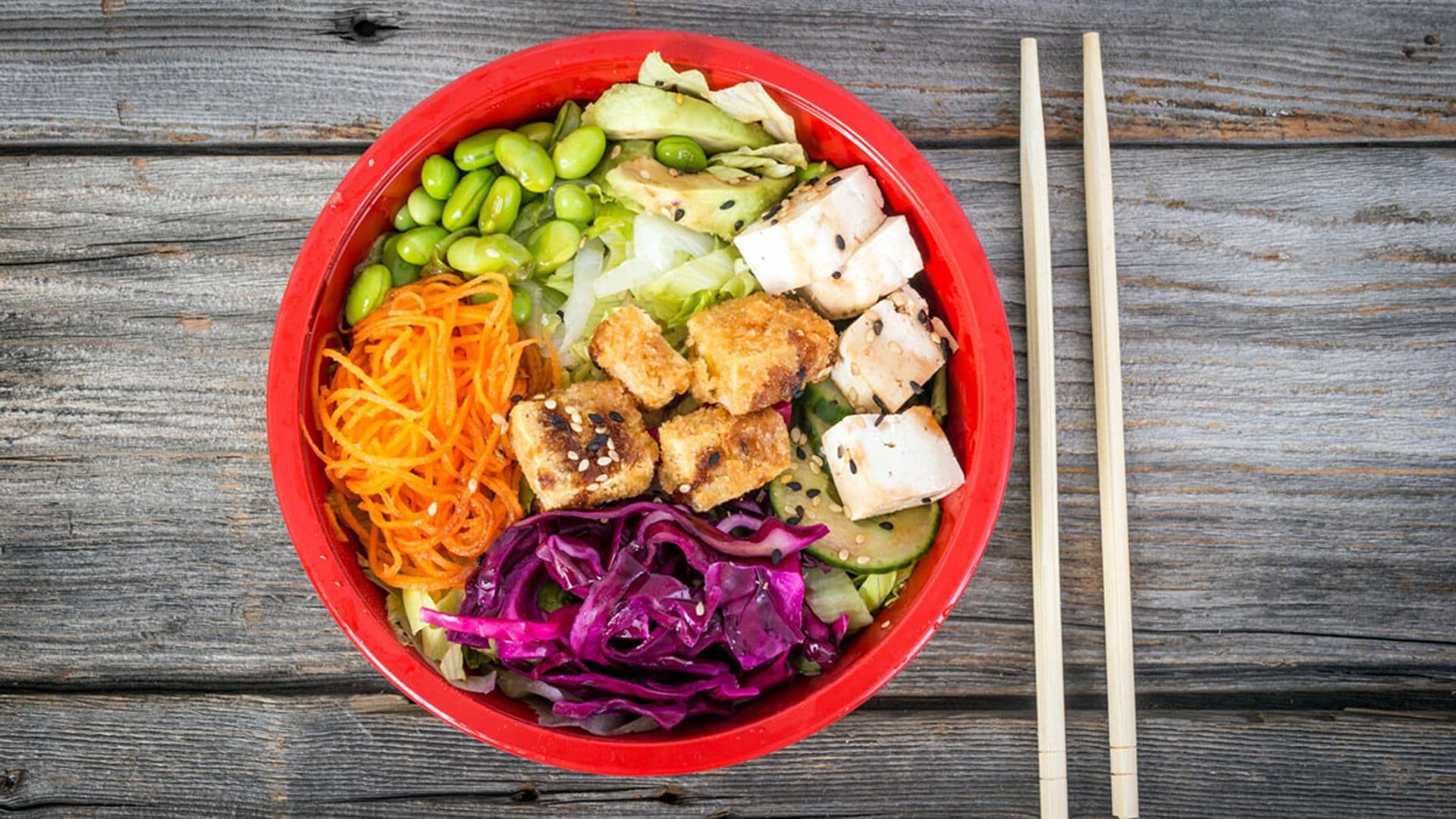 'Poke' de tofu, edamame y lechuga