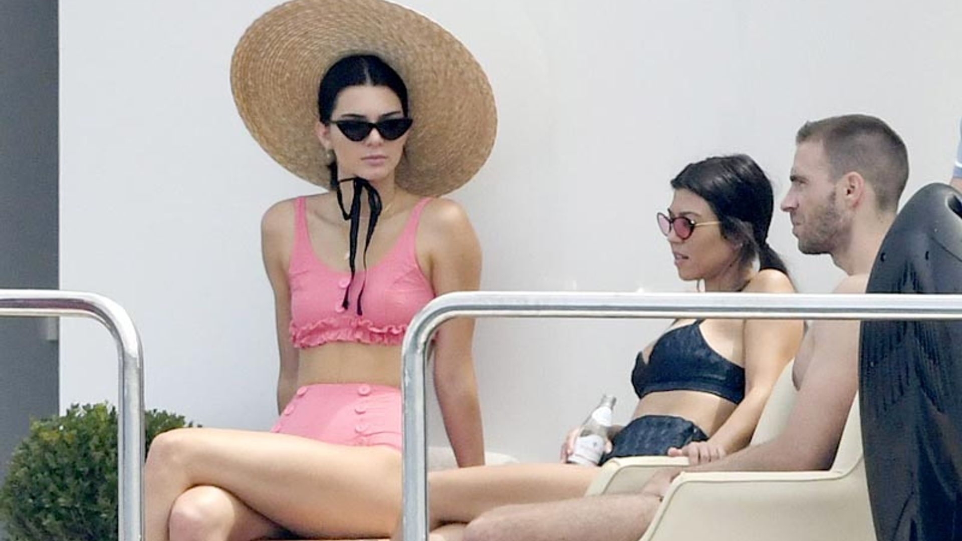 El estilo 'Bardot' de la Riviera Francesa tiene nueva musa: Kendall Jenner