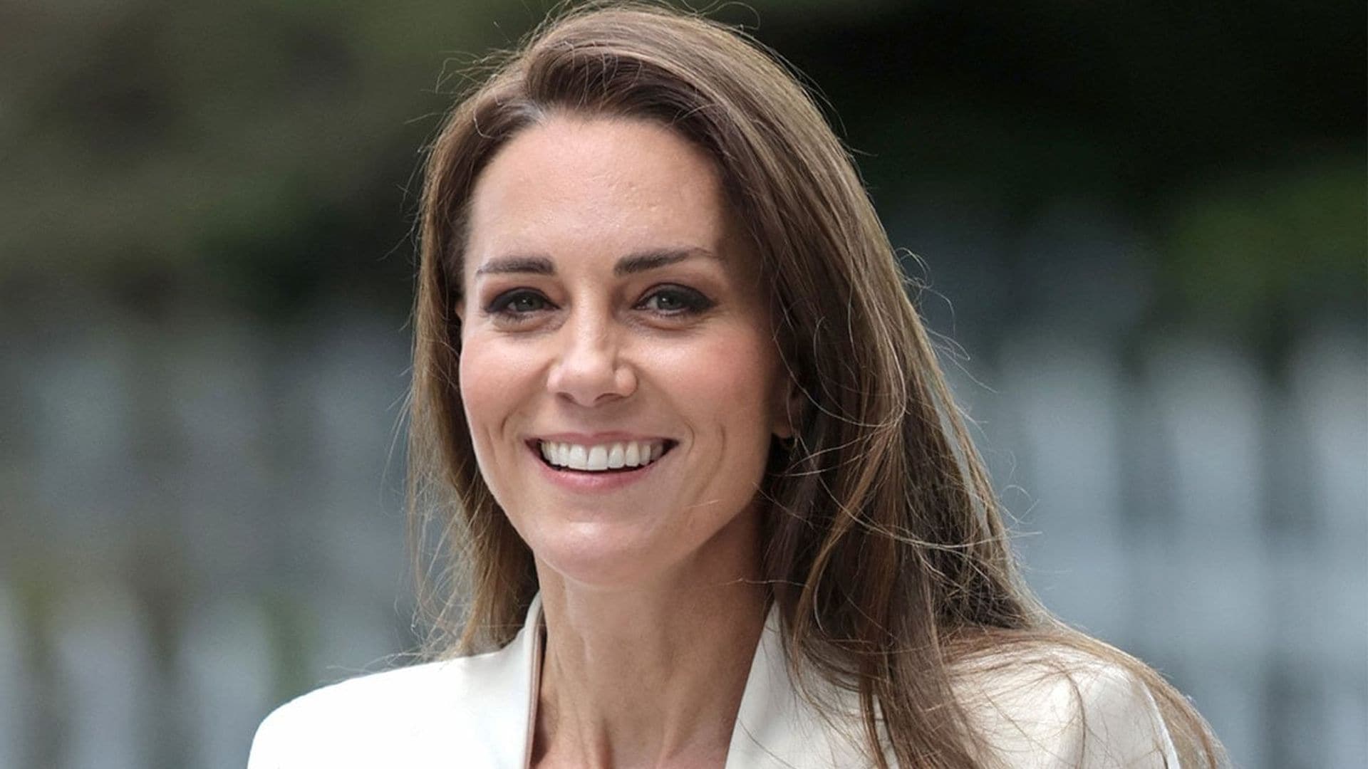 De vuelta al trabajo, Kate Middleton recurre a su estiloso uniforme laboral