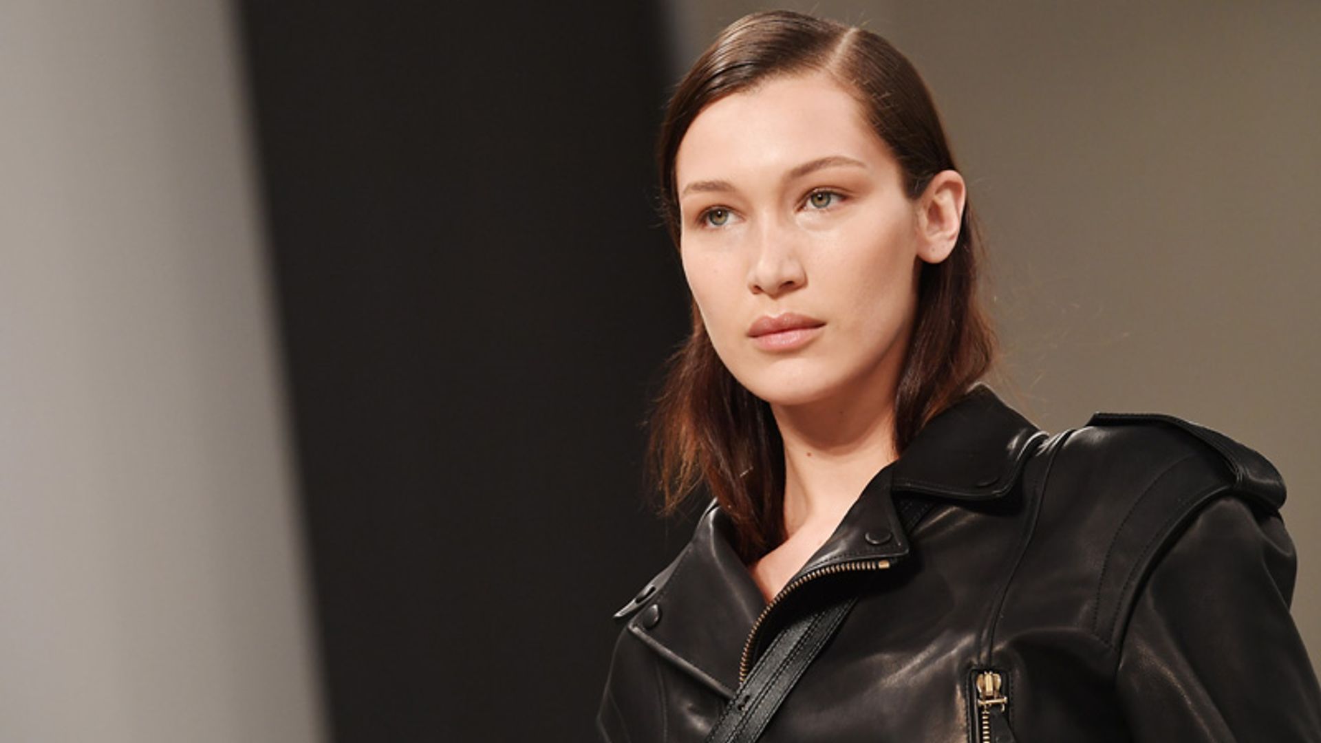 El truco de maquillaje de Bella Hadid para evitar el cansancio cuando no hayas dormido