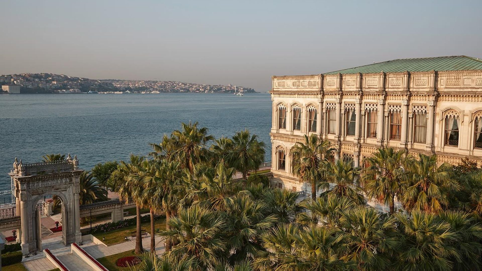 Çirağan Palace Kempinski, un hotel palacio de lujo en Estambul, Turquía