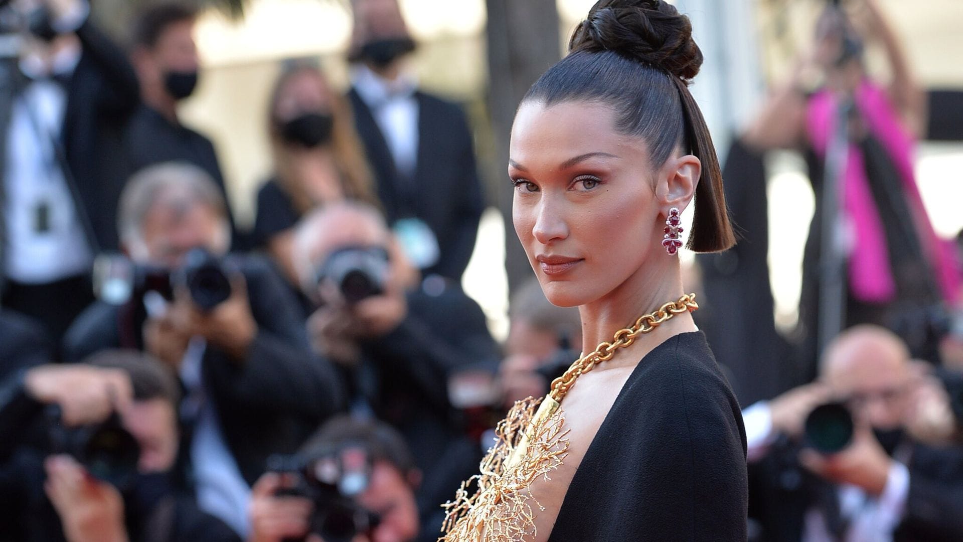 Bella Hadid revela su batalla contra la ansiedad: ‘Lloro todas las noches’