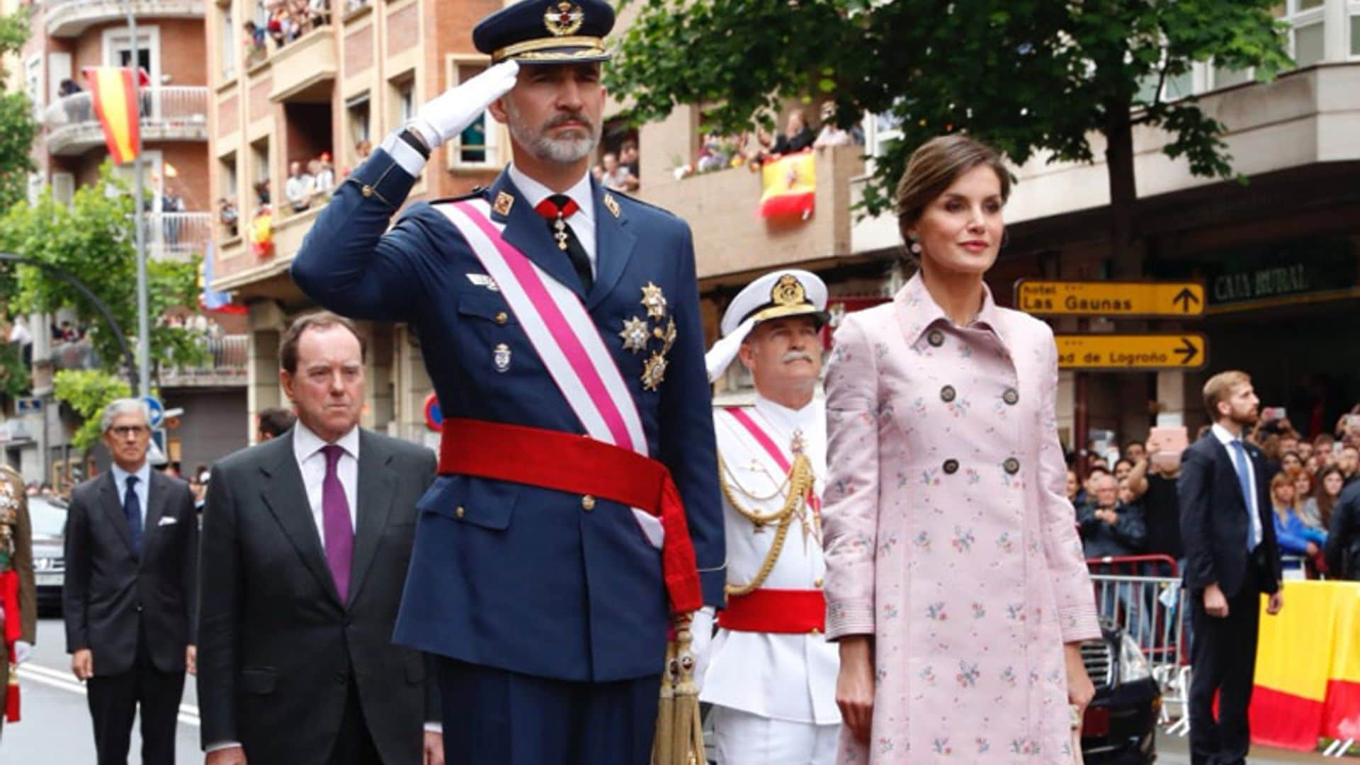 Los Reyes presiden, por segunda vez fuera de Madrid, el tradicional desfile de las Fuerzas Armadas