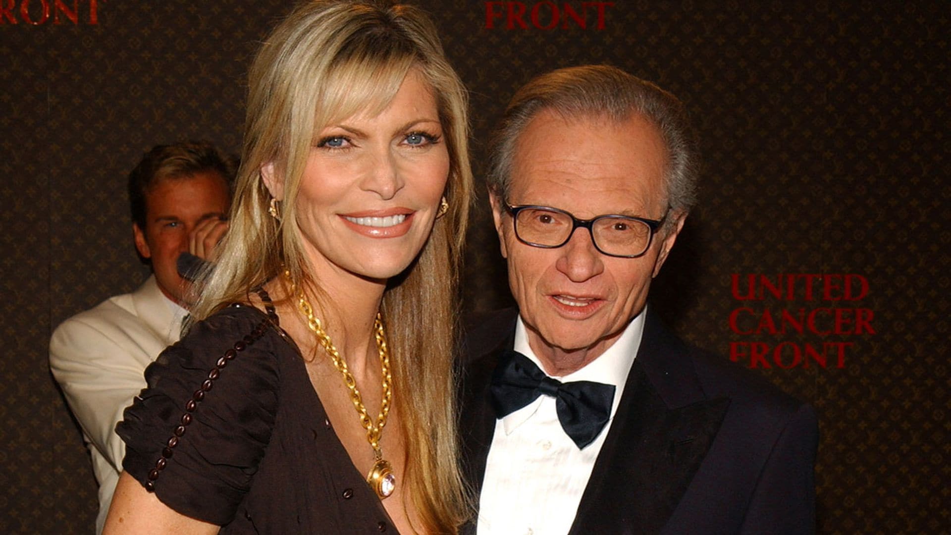 Después de 22 años de matrimonio, Larry King se divorcia ¡y ya van siete!