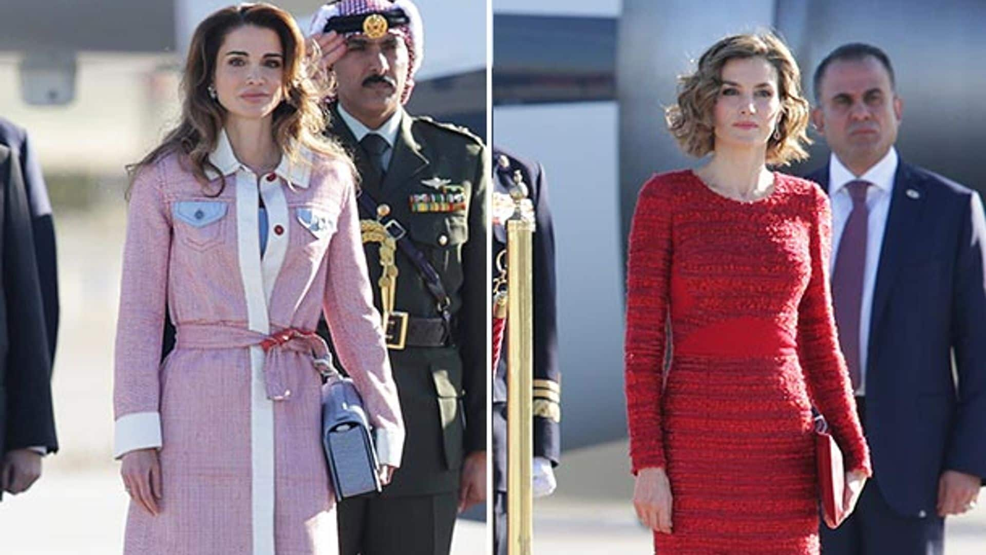 ¡Encuentro de estilismos 'reales'!: Doña Letizia y Rania de Jordania lucen sus mejores 'looks' en Madrid