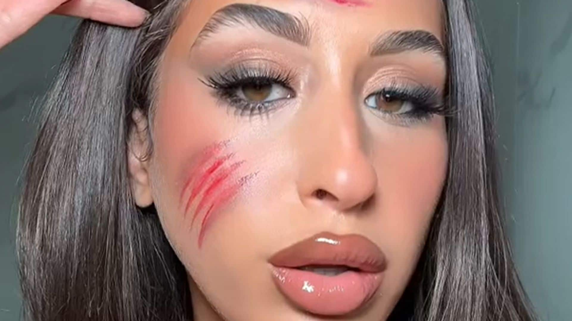 Un tenedor y un labial, lo único que necesitas para crear el maquillaje más viral de Halloween