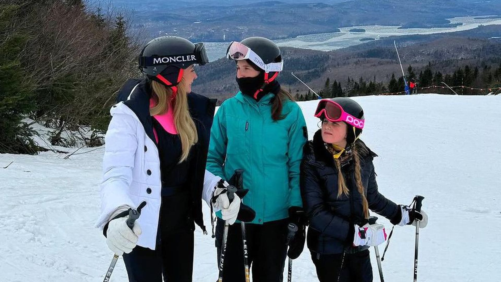 Geraldine Bazán y sus hijas despiden el invierno con unas vacaciones en la nieve