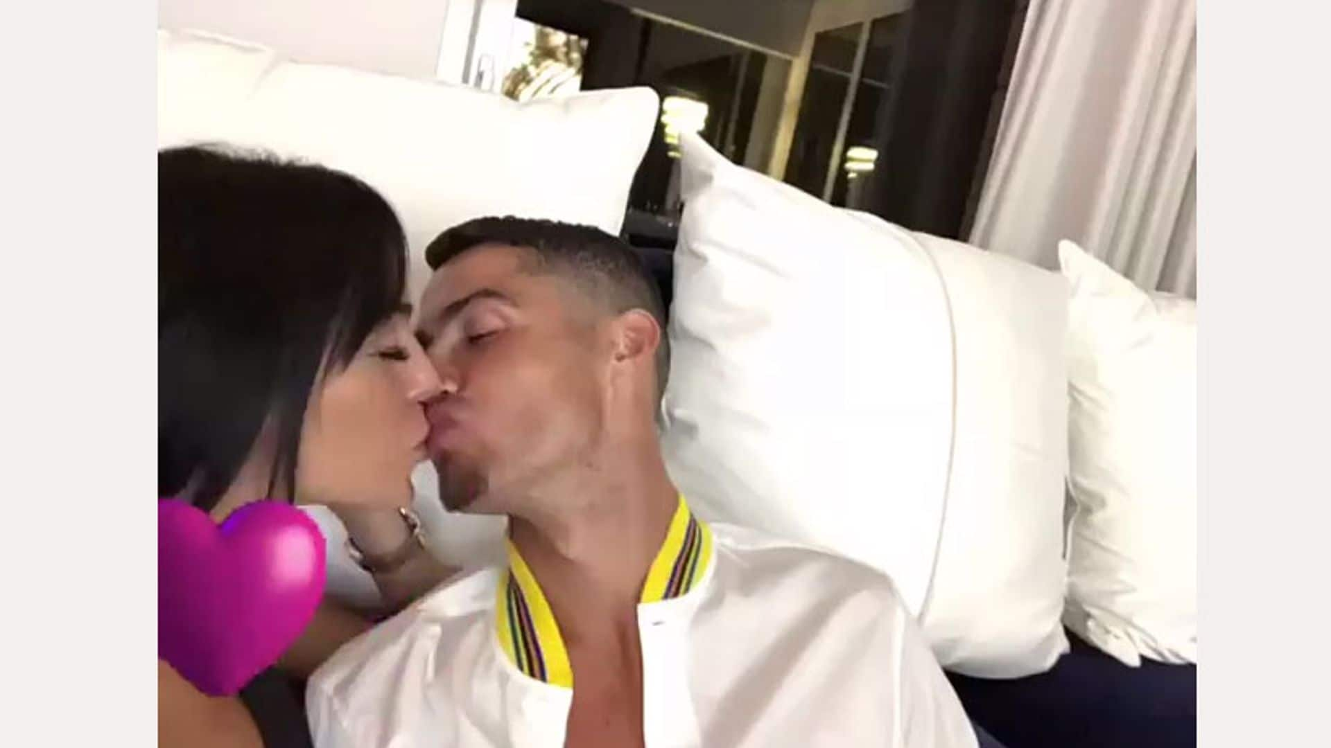 Un beso y una declaración de amor, así comienzan las vacaciones de Ronaldo y Georgina