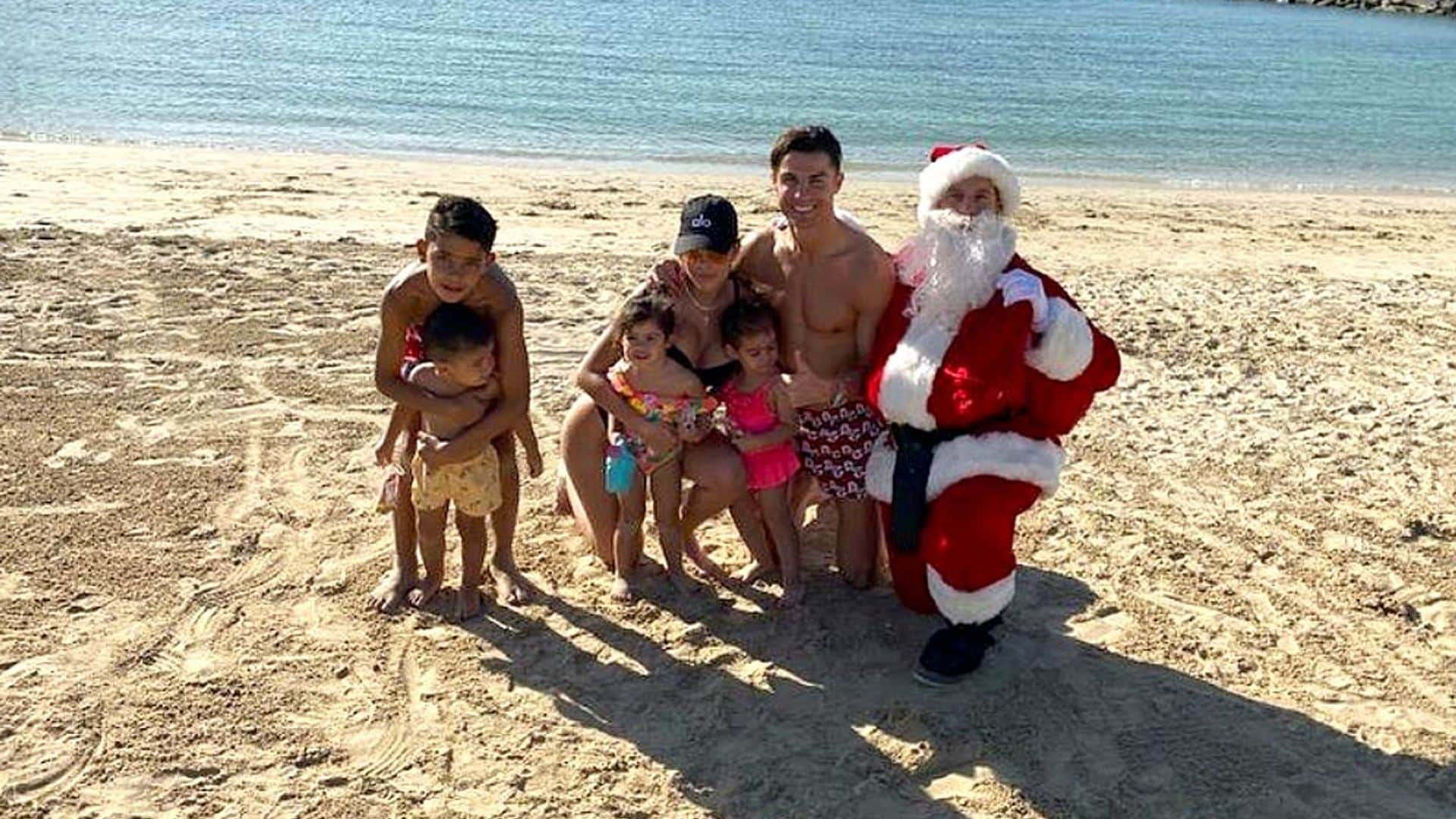 Playa, motos de agua... las calurosas y divertidas Navidades de Cristiano y Georgina en Dubái