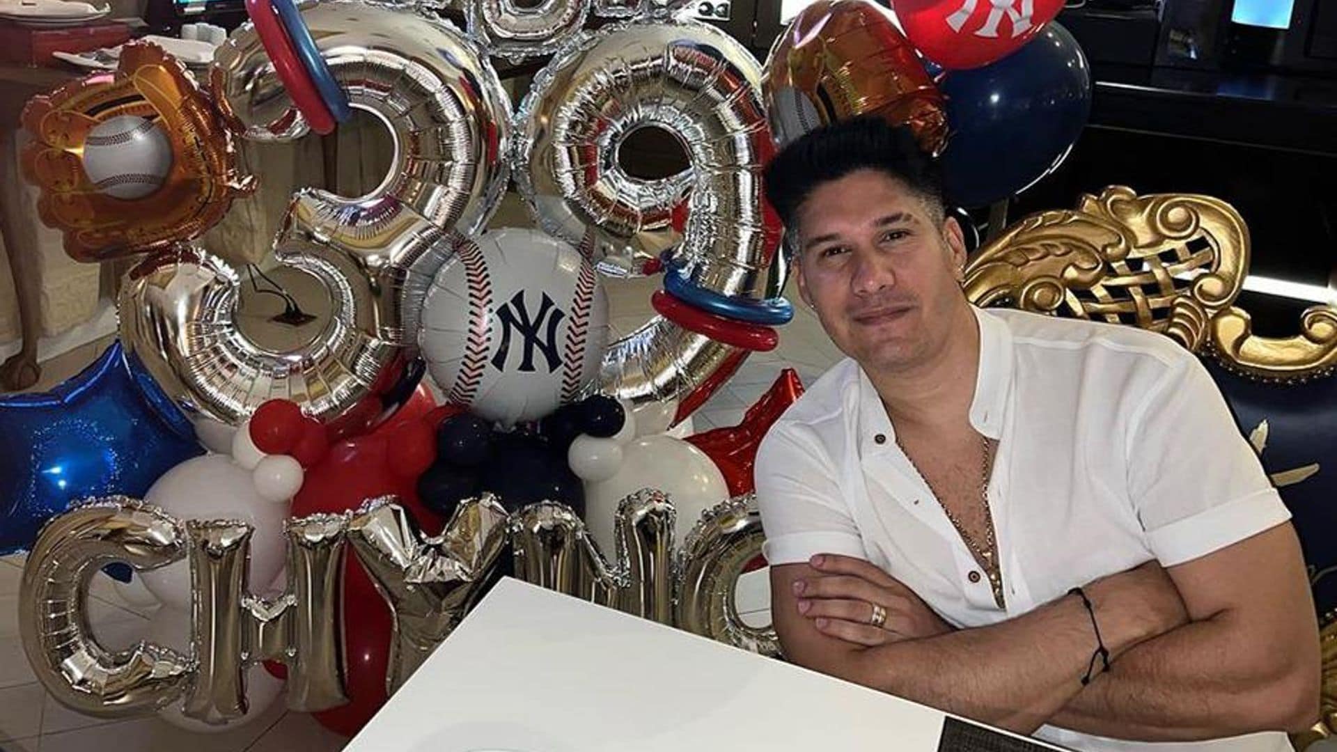 Chyno Miranda celebra su cumpleaños 39 junto al amor de su vida