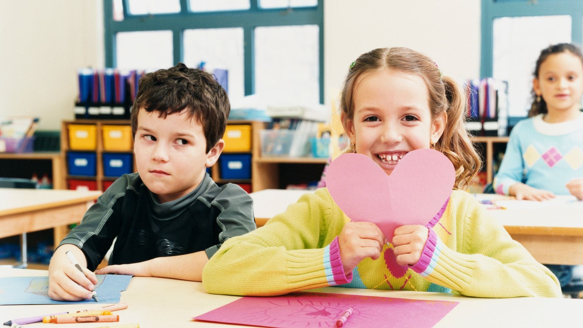 Esto es lo que hay que saber para dar una buena educación emocional a los hijos