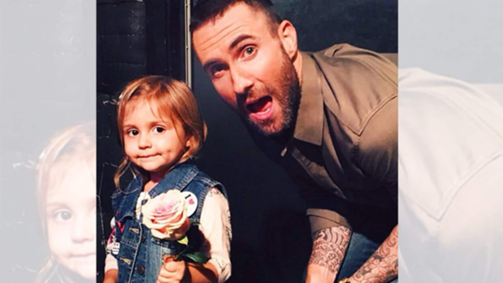 Adam Levine conoce a la niña que lloró al saber que estaba casado