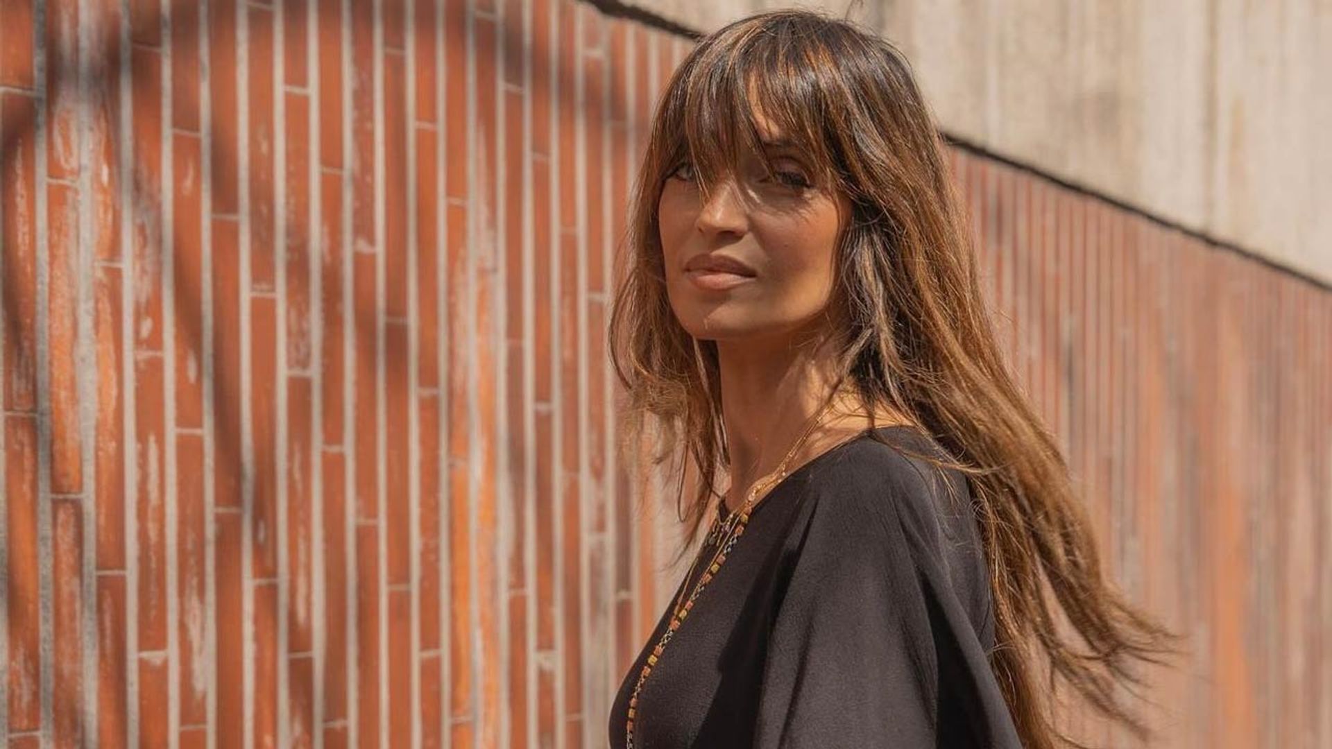 La fórmula FASHION que Sara Carbonero repite cada entretiempo: vestido 'boho' y botas