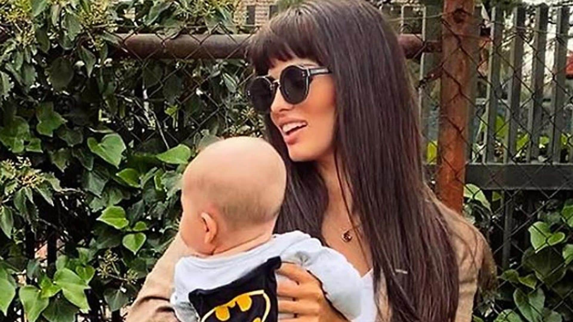 Theo, el hijo de Sara Sálamo, ya ha empezado a hablar... y ella no da crédito a lo que dice