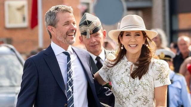 Los reyes Federico y Mary de Dinamarca llegan a Grasteen, en su primer verano como soberanos, el 9 de julio de 2024