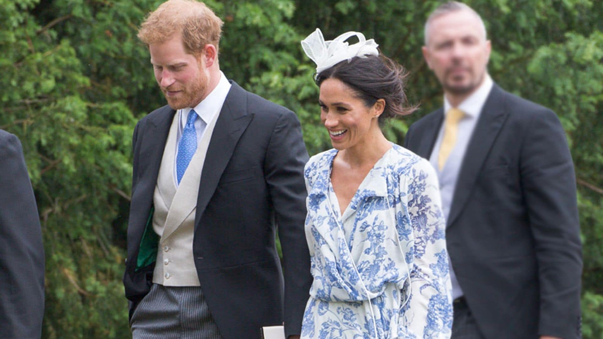 Meghan Markle arriesga con su look de invitada de 4.000 euros, pero no convence en redes