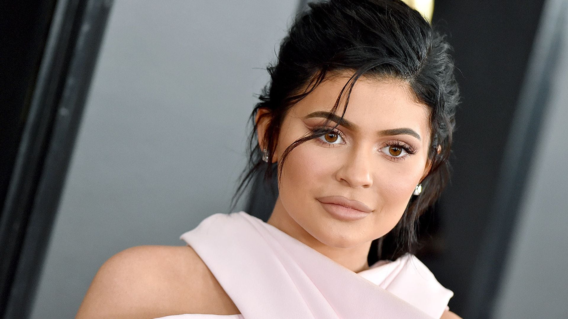 Granitos, manchas... Sí, la piel de Kylie Jenner sin maquillaje es como la de cualquier veinteañera