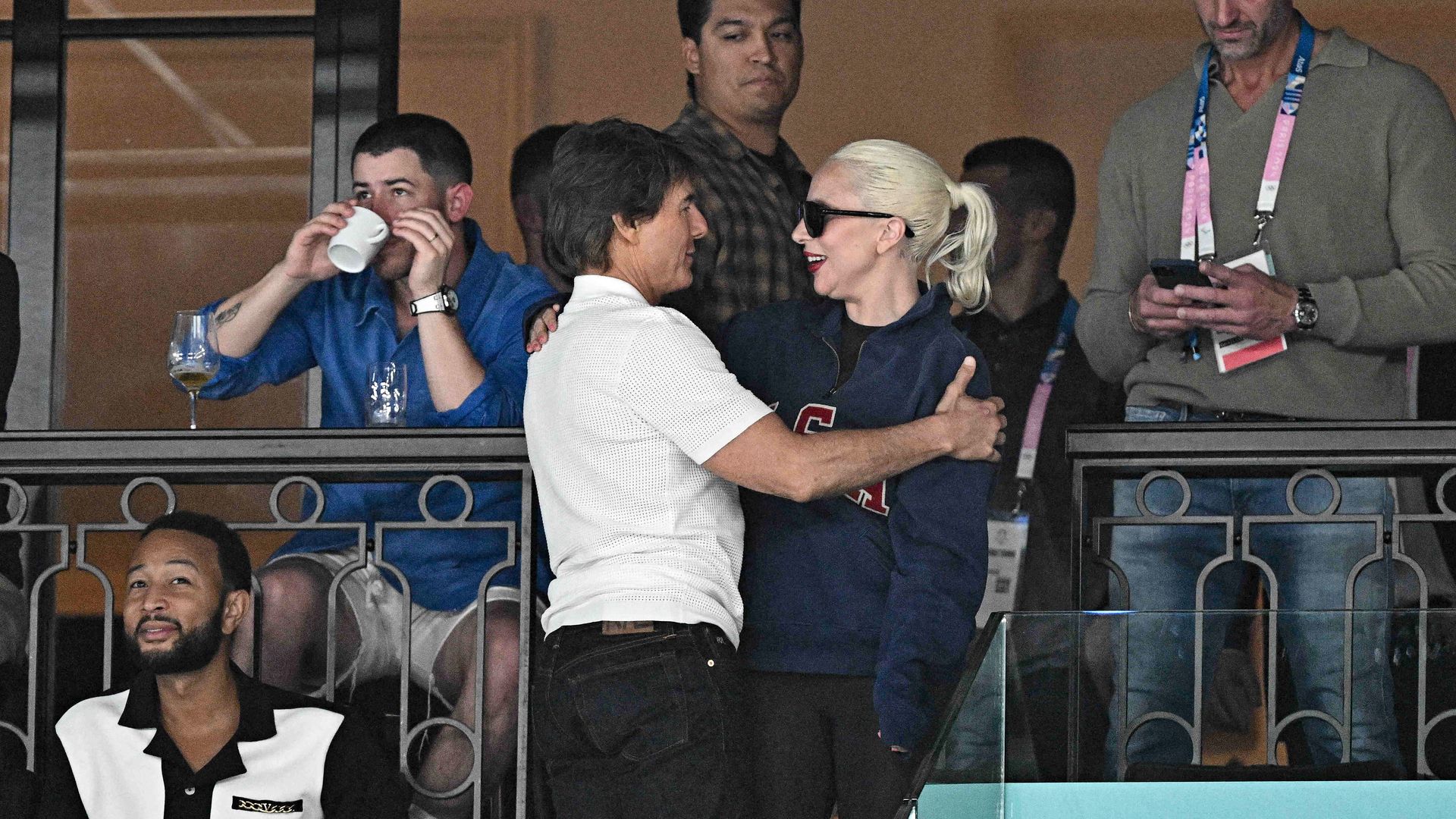 De Tom Cruise a Lady Gaga: lluvia de estrellas en el regreso de Simone Biles a los Juegos Olímpicos, ¡que ha vuelto a asombrar!