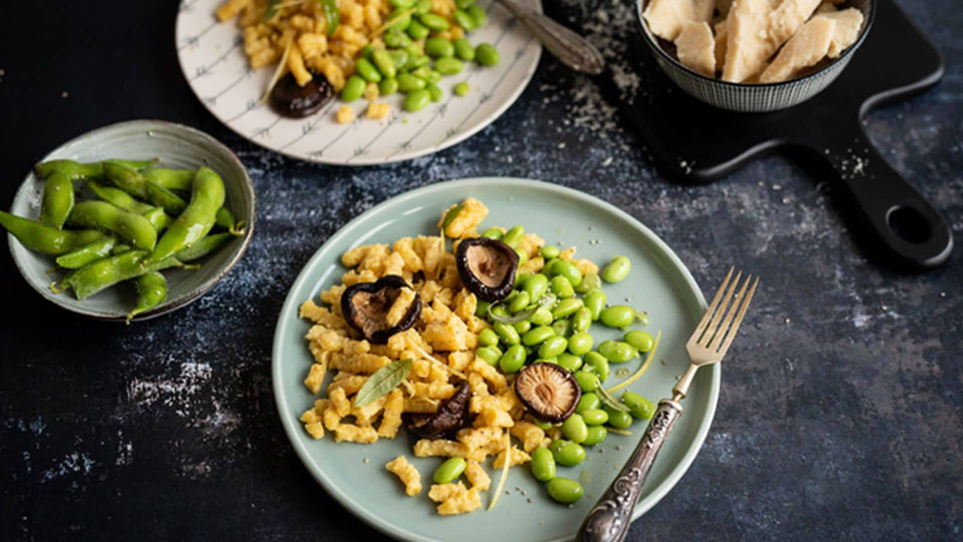 'Passatelli' con edamame y setas 'shiitake'