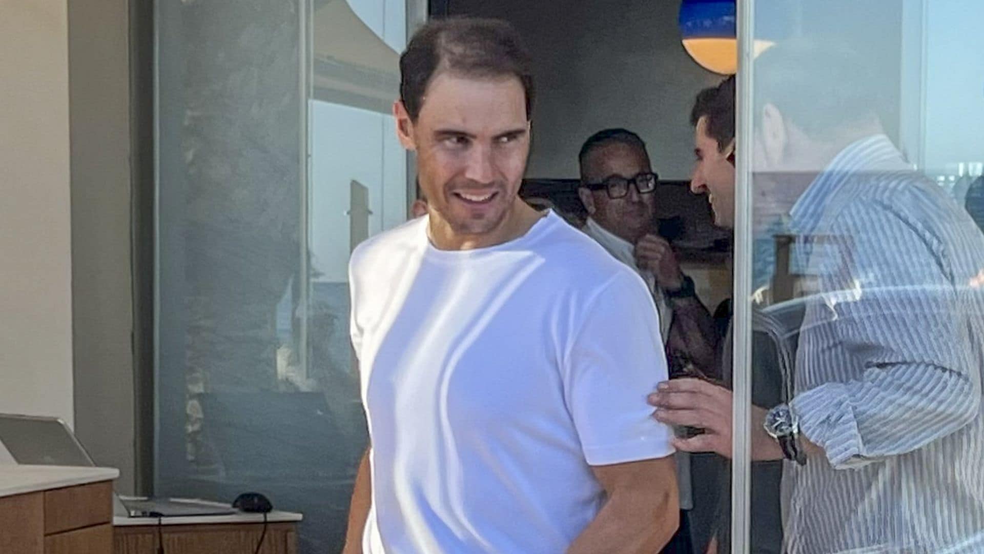 Rafael Nadal estrena su retiro con un paseo en familia por la Costa del Sol