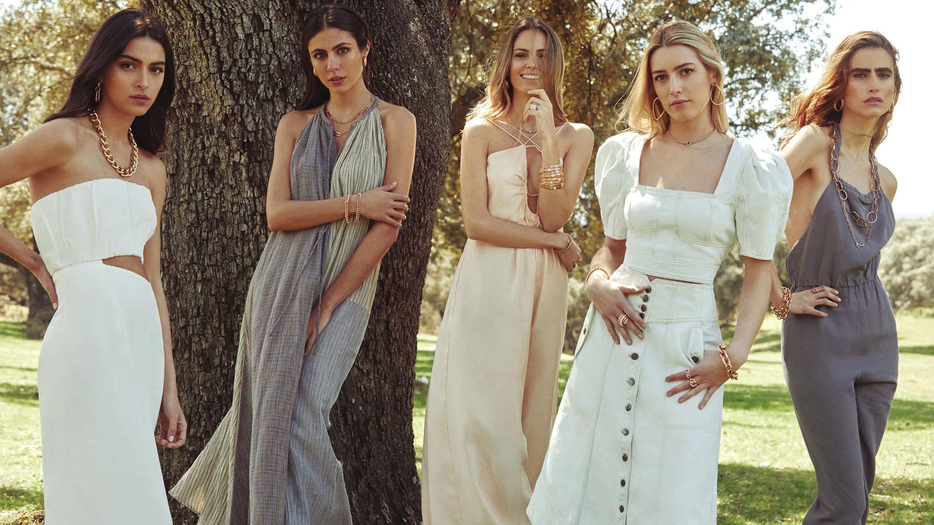 Las chicas de oro de la moda, Lucía Rivera, Ana Cristina Portillo, Martina Jáudenes, Daniela Svedin y Alejandra Domínguez, los rostros más ‘cool’ del momento, reunidas en un excepcional reportaje