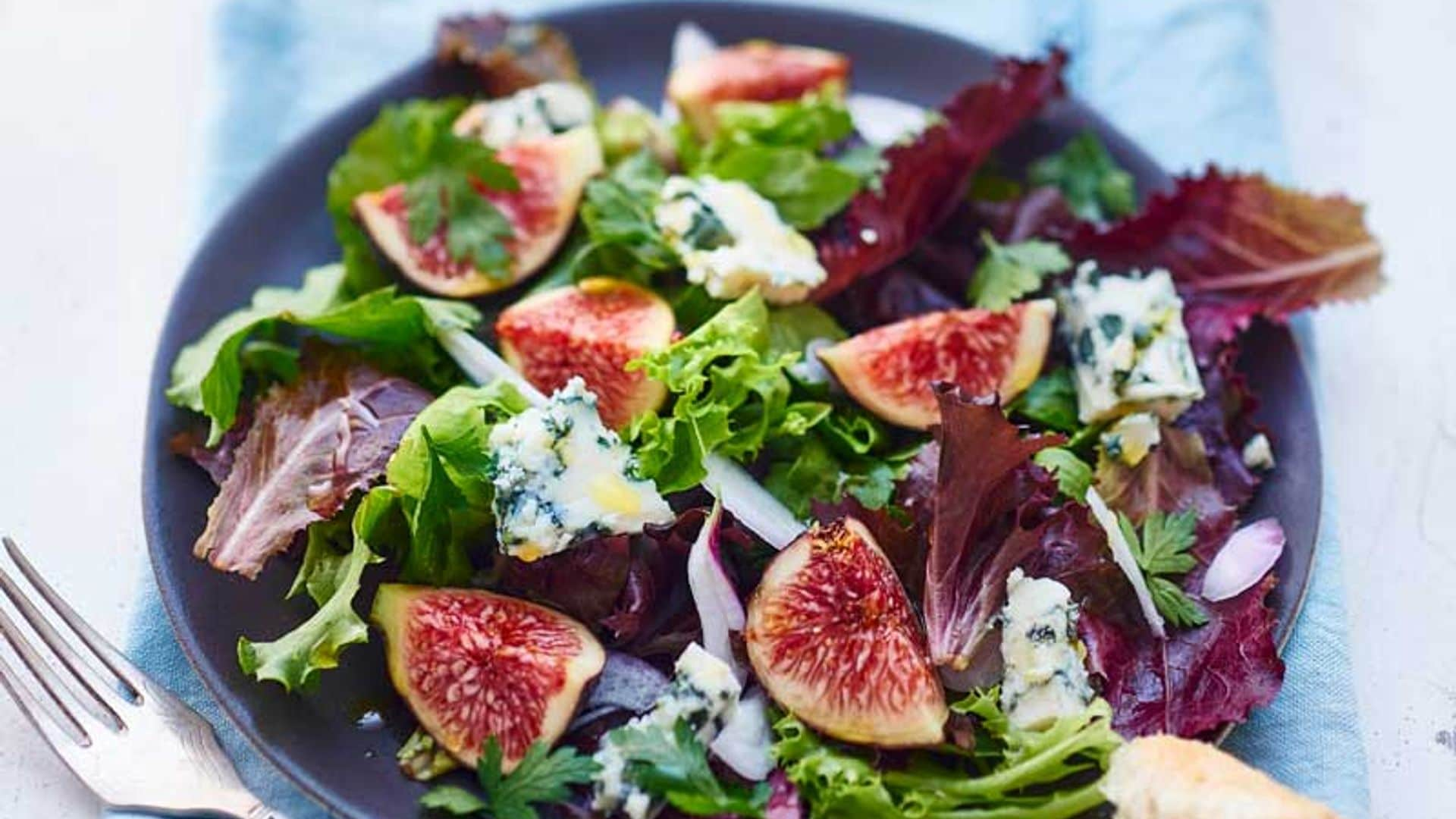 Cinco ensaladas de verano con ingredientes 'inesperados'