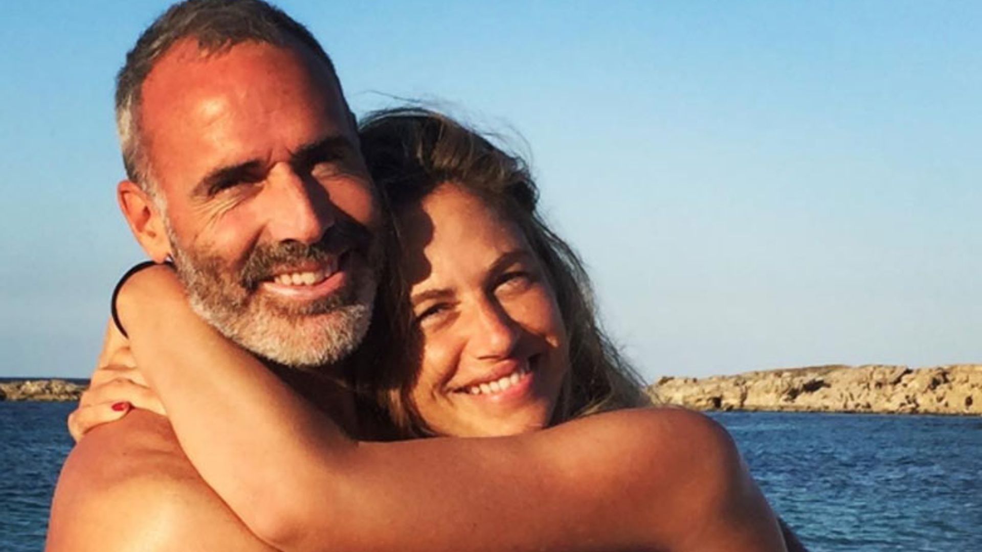 Las preciosas fotos de Martina Klein y Alex Corretja en sus primeras vacaciones con su hija