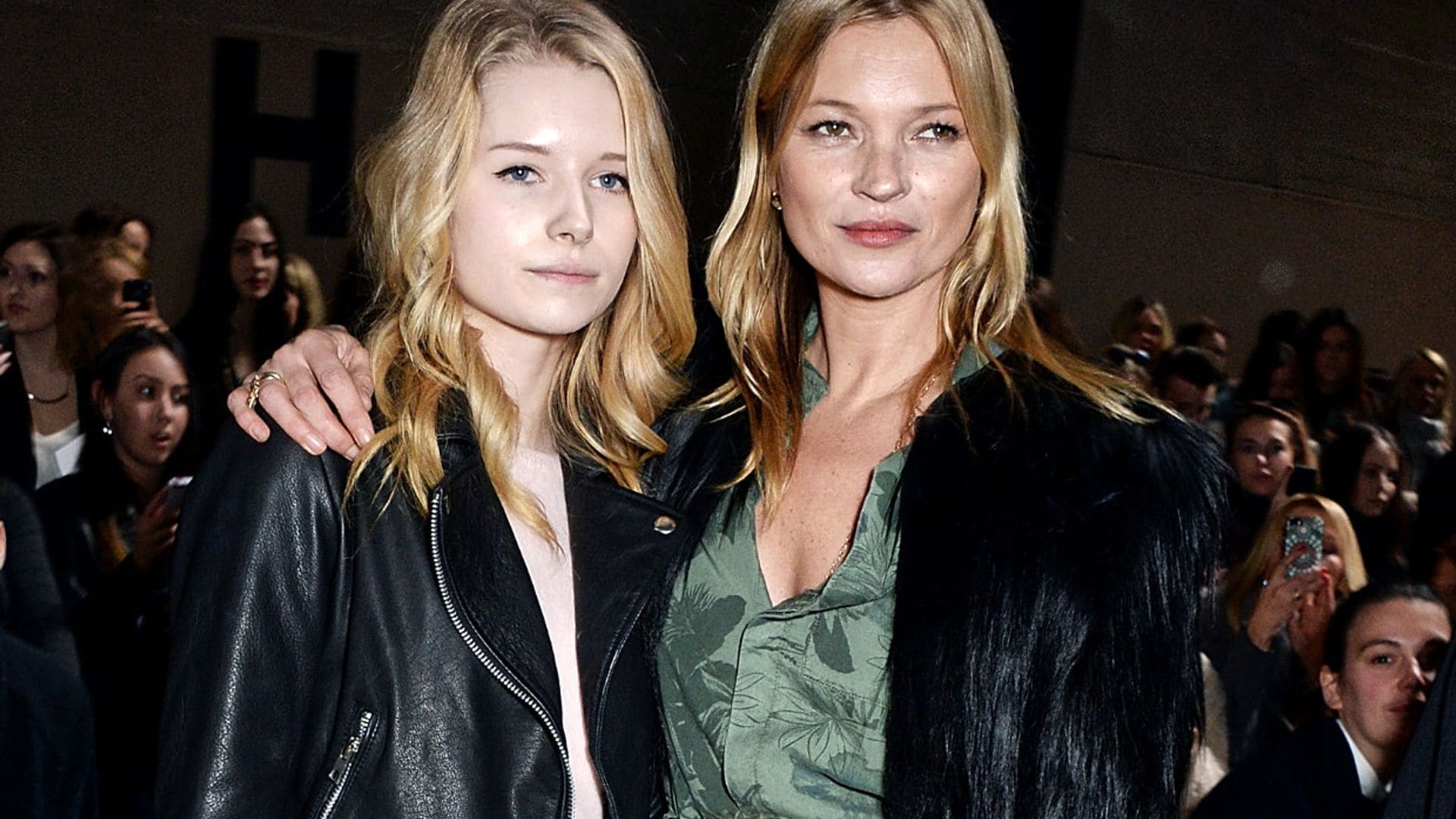 Lottie Moss confiesa haberse sentido 'abandonada' por su hermana Kate Moss y cuenta cómo es su relación actual