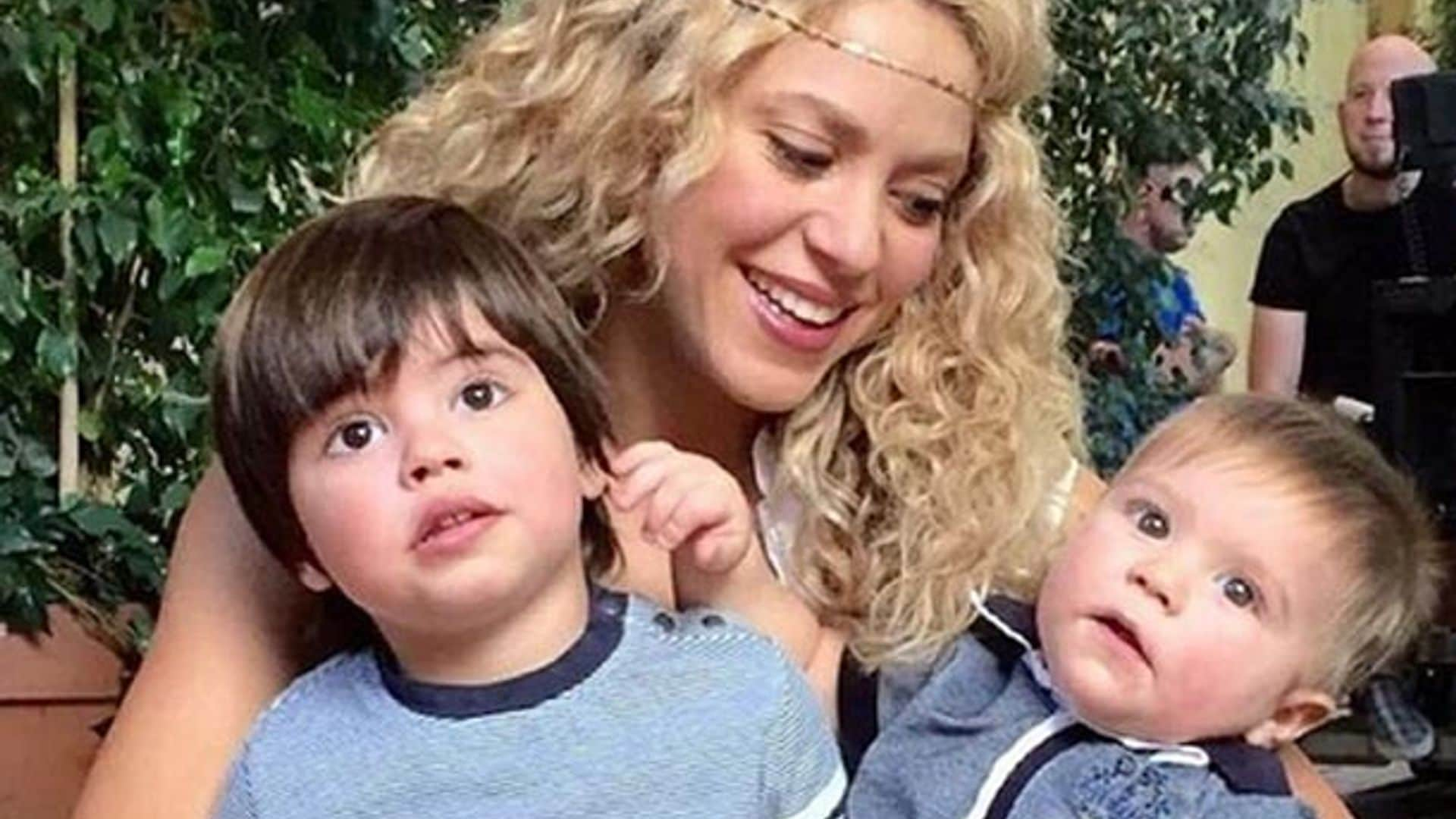 Uno rubio y otro moreno, los 'gurús' que despiertan la sonrisa de Shakira